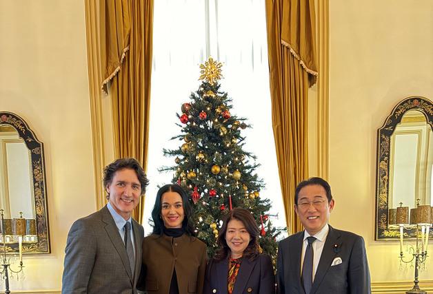 트뤼도–케이티 페리 커플, 외교무대 깜짝 데뷔…日서 기시다 부부와 회동