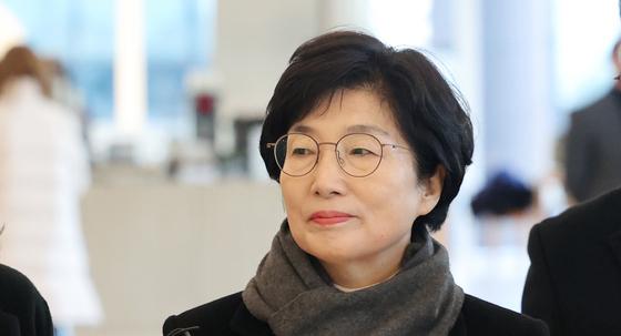 김기현 아내, 특검 첫 출석…김건희에 청탁 혐의 피의자