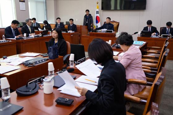 헌법위배 '친족간 재산범죄 처벌면제' 폐지법 법사소위 통과