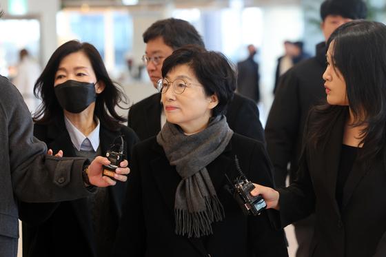 김기현 아내, '김건희 로저비비에' 특검 조사 재차 출석…묵묵부답