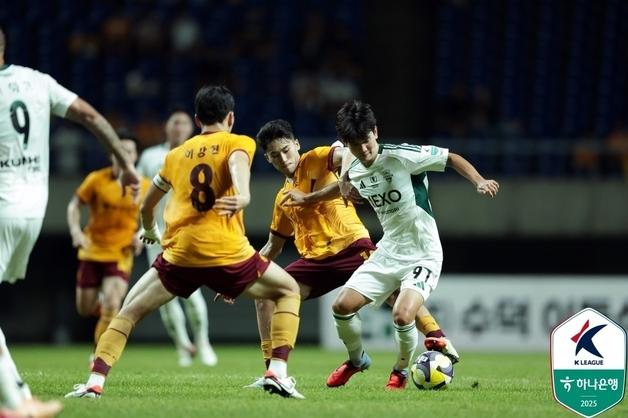 코리아컵 트로피는 누가…'더블 도전' 전북 vs '첫 우승 겨냥' 광주