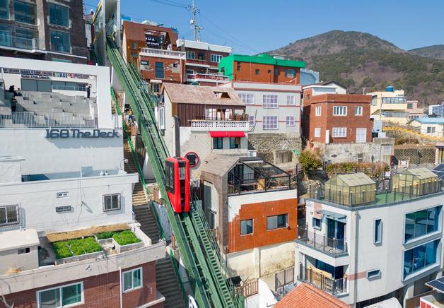 부산 동구 초량168계단 엘리베이터, 세계적 우수사례로 꼽혀