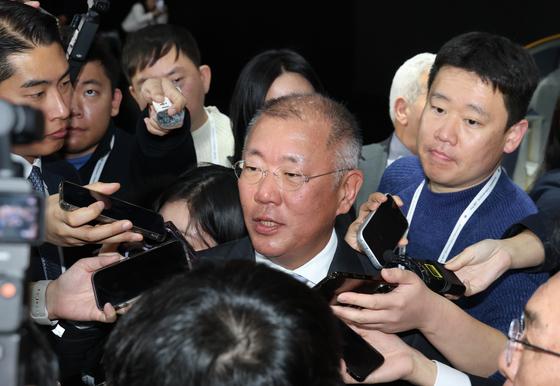 정의선 회장 "자율주행, 제일 중요한 것은 안전…최우선 가치"