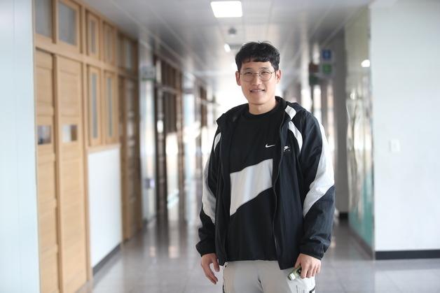 수업 중 쓰러진 학생 살린 교사…"응급처치, 몸이 기억했다"