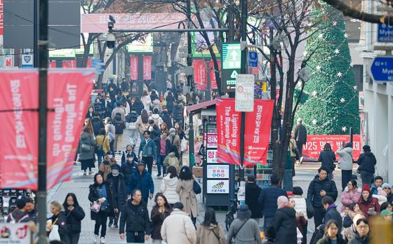 계엄·관세 파고 넘은 韓경제, 1% '턱걸이' 성장…환율이 변수[2025경제결산]① 