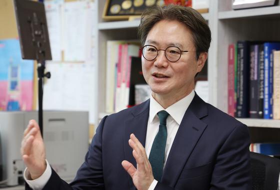 "관광은 이미 초대형 산업…국가만 아직 모른다"[관광은 국가전략]①