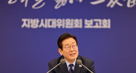 부처 업무보고 생중계…李, 민생회복 6대개혁 '드라이브'