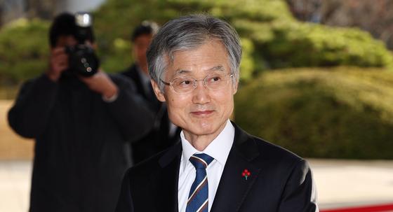 공수처, 조희대 대법원장 첫 입건…"고발, 한두 건 아니다"