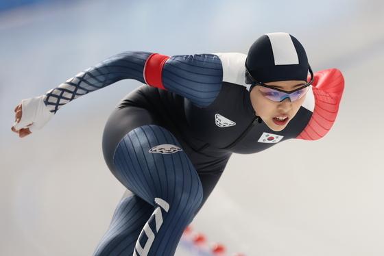 빙속 이나현, 김민선 제치고 스프린트 선수권 전종목 1위 석권