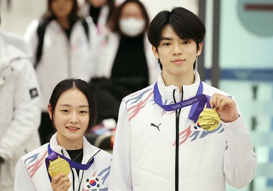 [하얼빈AG] '피겨 동반 우승' 차준환·김채연 금의환향(종합)