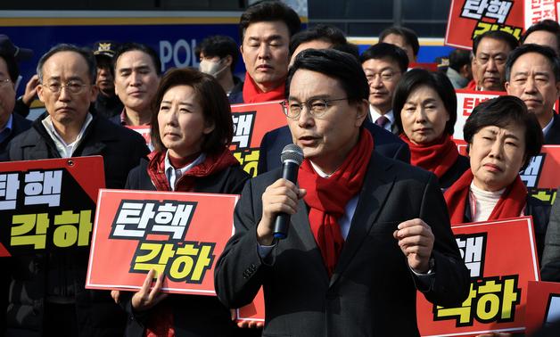 '尹 선고 D-3' 윤상현 "尹, 대국민 사과하고 당도 국민 앞에 속죄하자"