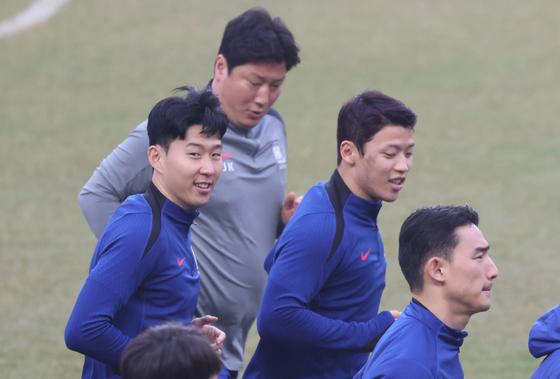 다시 뛰는 홍명보호, 밝은 분위기 속 요르단전 대비…몸놀림 가벼워 