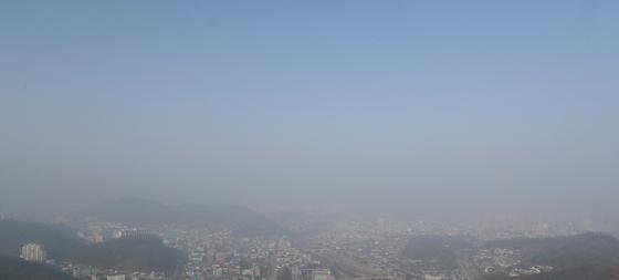 [오늘의 날씨] 전북(16일, 금)…낮 최고 11~14도, 미세먼지 나쁨