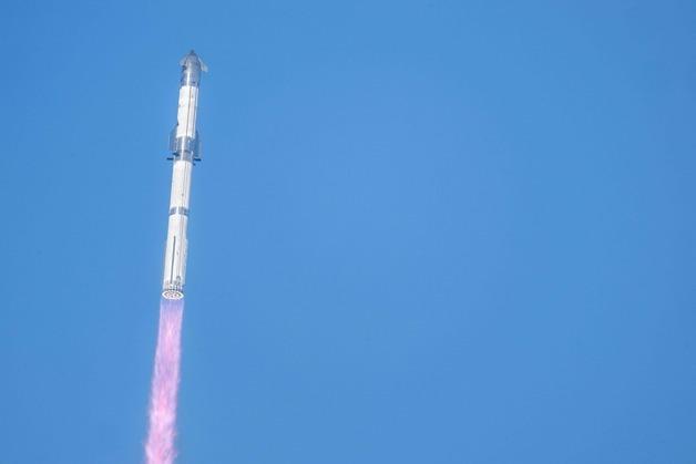 "화성 가기 전 스페이스X 상장"…4천억 투자한 이 회사도 '로켓랠리'[종목현미경]