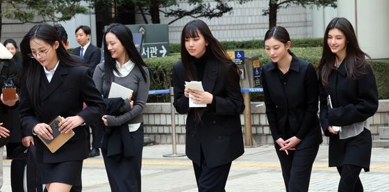 '복귀 선언' 뉴진스 5人 전원 항소 포기…'전속계약 유효' 판결 확정