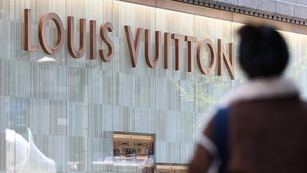 "내 루이비통 가방, 돈 주고 지갑으로 리폼땐 불법?"…대법, 공개변론