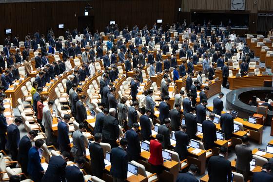 국회, 무안 여객기 참사 피해구제 및 지원 특별법 통과