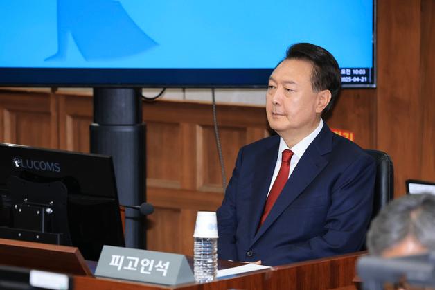 특검, 尹 공직선거법 사건 2심도 '당선무효형 유지' 요청