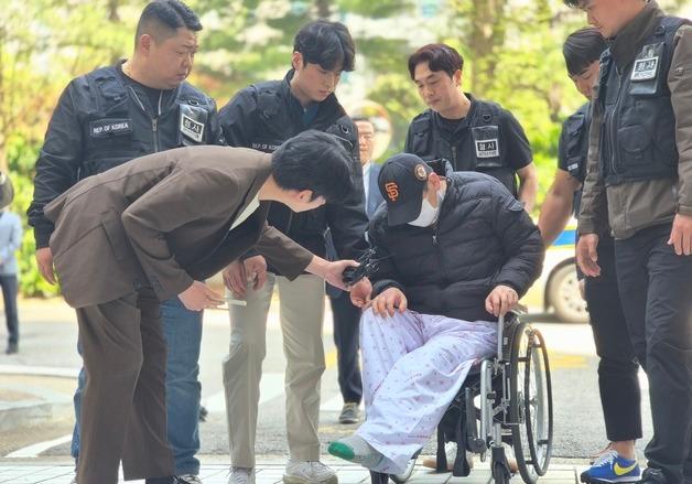 사실혼 여성 살해, 경찰과 4시간 대치 50대…2심도 징역 25년 