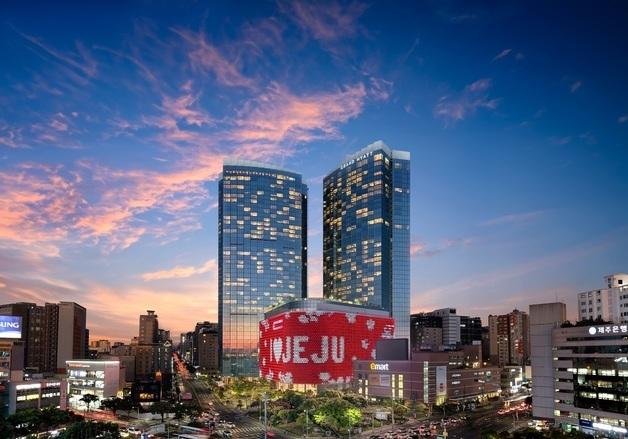 "3개월 연속 500억"…롯데관광개발, 역대급 흐름