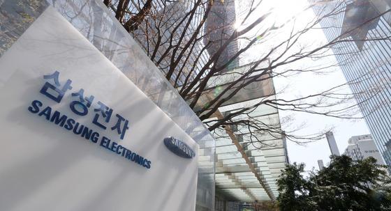 진격의 삼성전자, 개미 수익률 50%…시총 375조 늘었다 