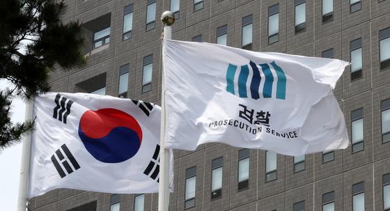 집단반발 검사장 평검사 강등 검토…대통령실 "법무부 사안"