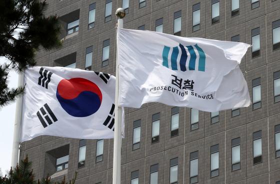 집단반발 검사장 평검사 강등 검토…대통령실 "법무부 사안"