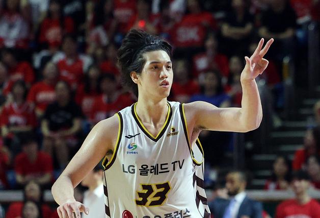 '타마요 4쿼터 맹폭' LG, 가스공사 잡고 3연승 선두 질주