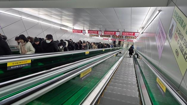 GTX-A, 주말도 붐빈다…여가까지 흡수한 전일제 교통수단