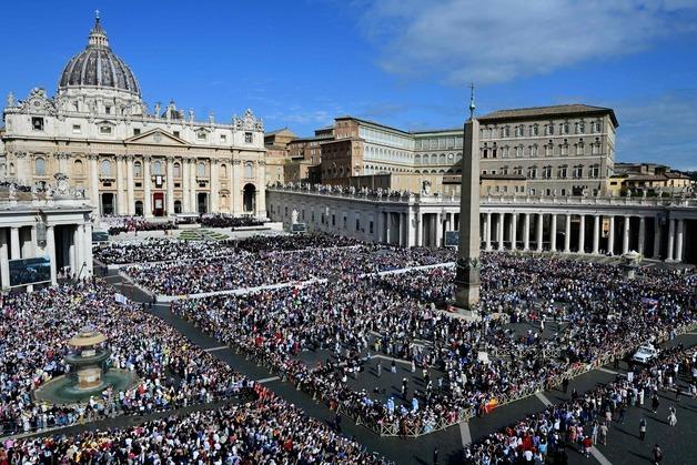 바티칸 성베드로 대성당에 카페 개설…테라스도 완전 개방