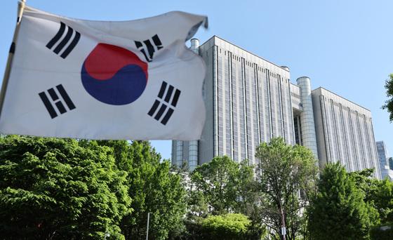 李 재판 연기, 與 박홍근 "그럼에도 재판중지법 처리" vs 주진우 "檢 항고를"