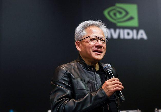 中매체 "AI칩 H200 전액 선결제 요구 엔비디아, 中고객 존중해야"