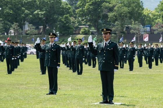 육군, 올해 첫 부사관 임관식 개최…지난 5년 중 최대 규모