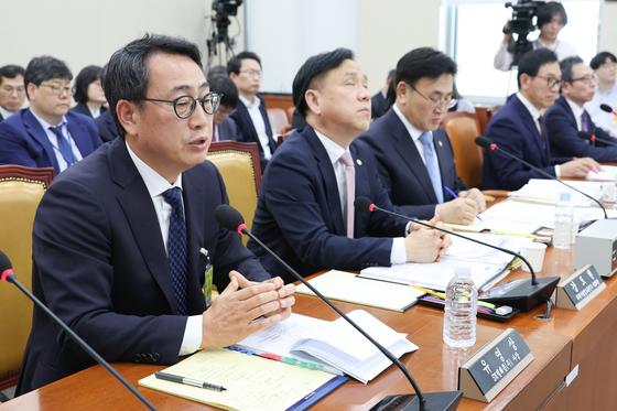 SKT 위약금 논란…'귀책 사유'는 어디에