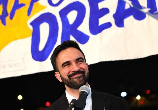 '뉴욕시장 예약' 33살 신인 맘다니…자칭 "민주적 사회주의자"