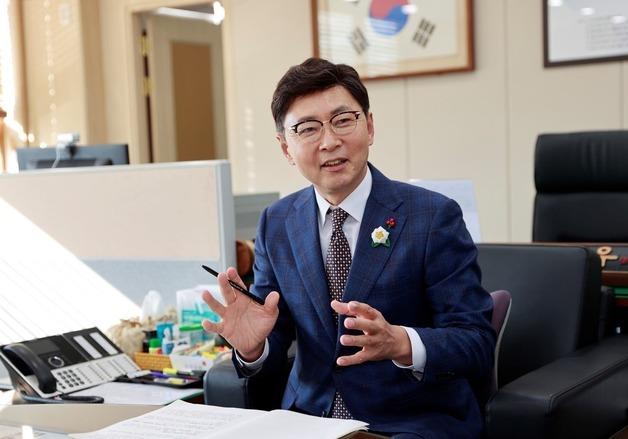 민주당, 김철우 보성군수 '예비후보 적격' 판정