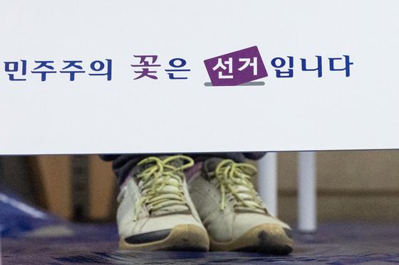 '요동치는 강진'…강진원 군수 무소속 출마 관측에 민주당 대항마 관심