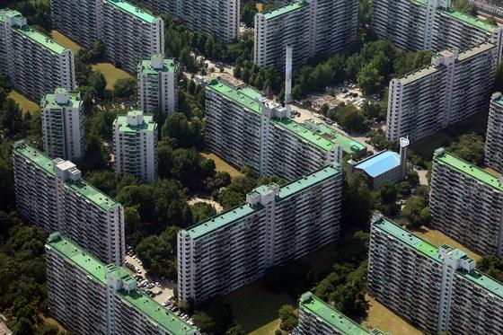 서울 아파트값 0.29% 상승폭 확대…세 부담에 강남은 3주째 하락