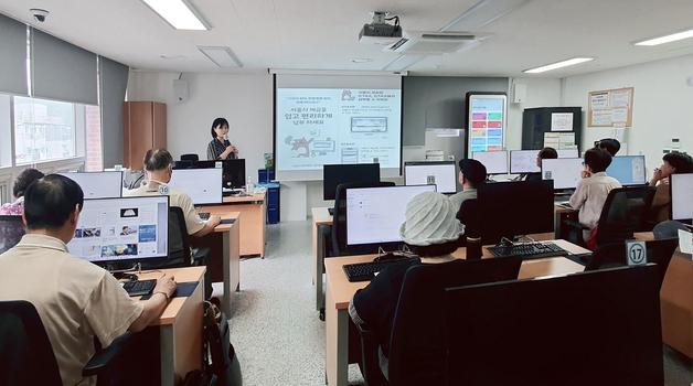 "어르신도 집에서 편하게 세금 내요"…관악구, 틈새 세금 특강