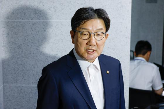 '후보 교체' 징계 제외된 권성동 "나도 윤리위 회부하라"