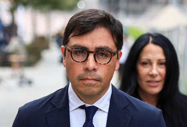 '프렌즈' 매튜 페리 '케타민' 처방 의사, 징역 30개월 선고