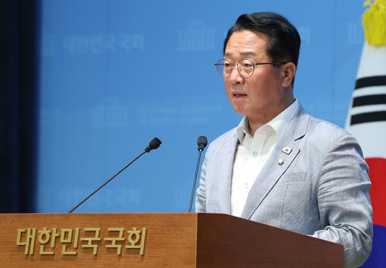 與, 尹 '성탄 메시지'에 "청년·종교 더는 모독 마라"