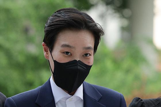 '건희2' 정지원 "건진 문자, 보고 안 했다"…특검 "거짓말하면 처벌"