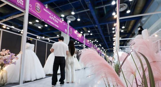 "누난 내여자"…연상녀-연하남 초혼 20% 첫 돌파 