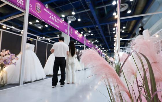 "누난 내여자"…연상녀-연하남 초혼 20% 첫 돌파 