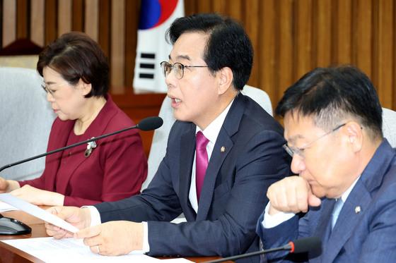 국힘 "李, 트럼프 직접 만나 관세 해결해야…남일처럼 늦장 대응"