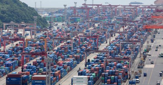 정부 "반도체 호조에 경기 회복 흐름 지속…美관세 불확실성 상존"(종합)