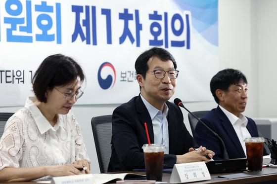  정부 '지역의사제' 발표 하루 만에…의사인력추계위 실증 논의 돌입