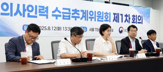 [단독] 의사 수급추계, AI 대신 '정책 변수' 중심 전환…보험유형도 반영