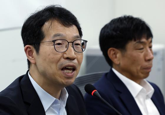 [단독] 은퇴 시점이 바꾼 2050년 의사 공급 추계…최대 3만 명 격차